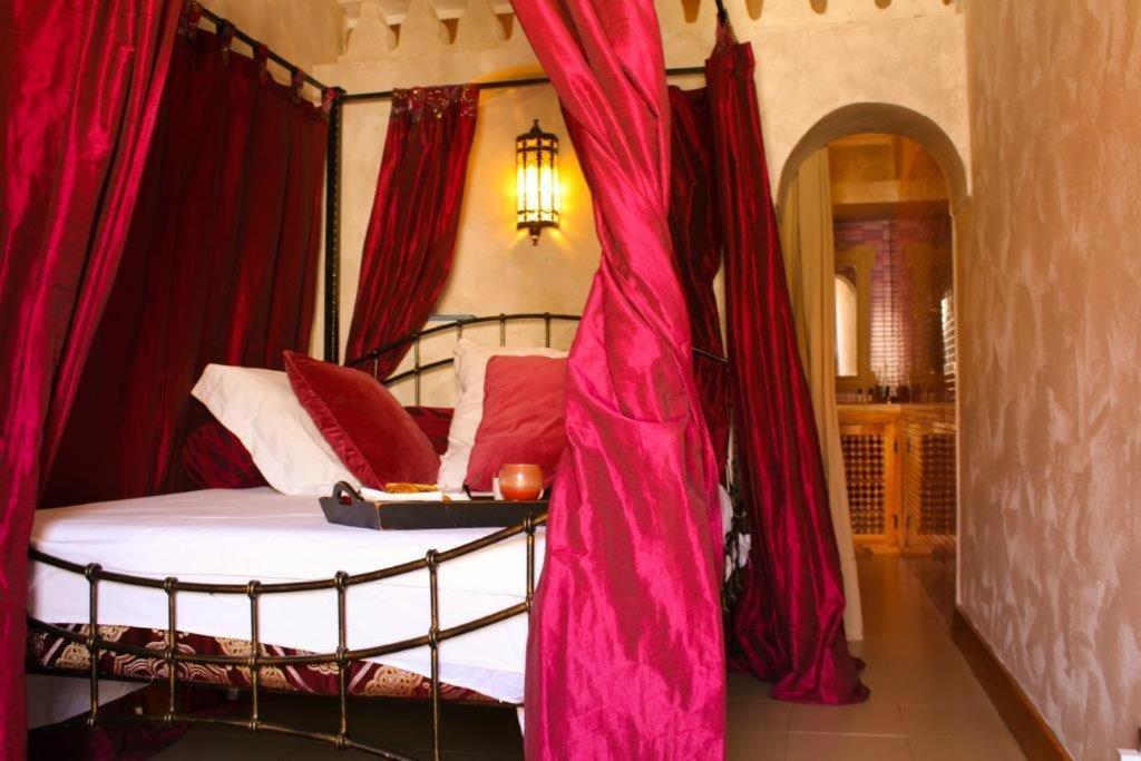 Riad La Fibule มาร์ราเกช ภายนอก รูปภาพ